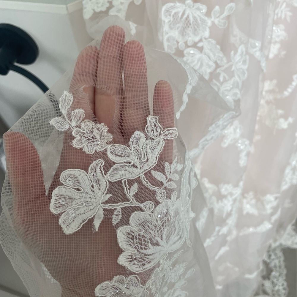 Essence of Australia Wedding Dress in Ivory - Picture 6 of 7